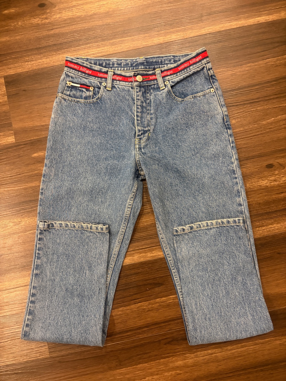 Tommy Hilfiger women’s Straight Blue Denim Jeans with Red Waistband Accent - Picture 14 of 14